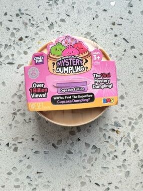 CRAZY FUN RMS- MINI CUPCAKE SERIES  MYSTERY DUMPLING 1x